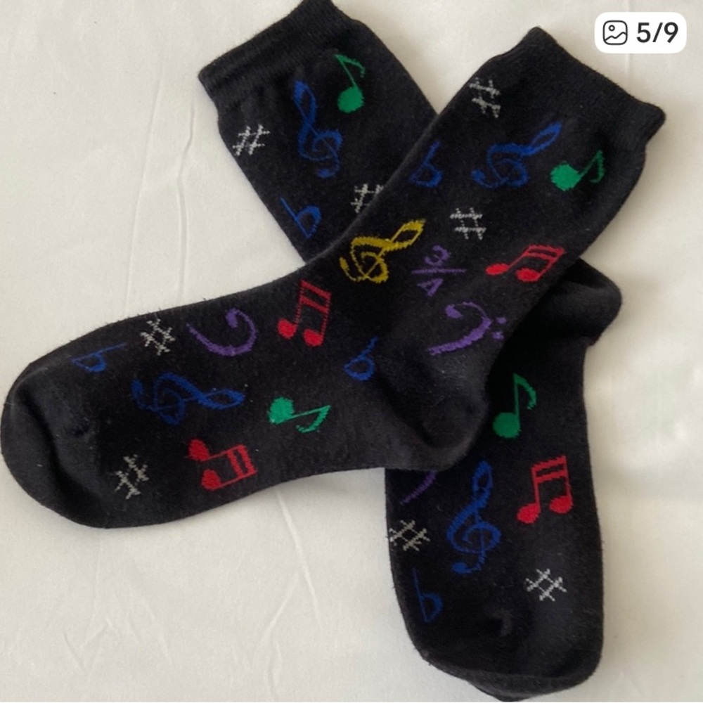 MUSICAL NOTE PATTERNED BLACK SOCKS - Picture 5 of 9